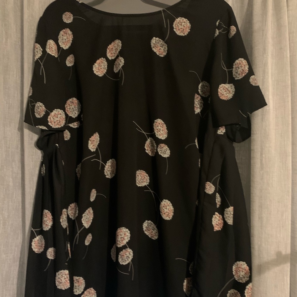 Short Sleeved Pleated Back Tunic